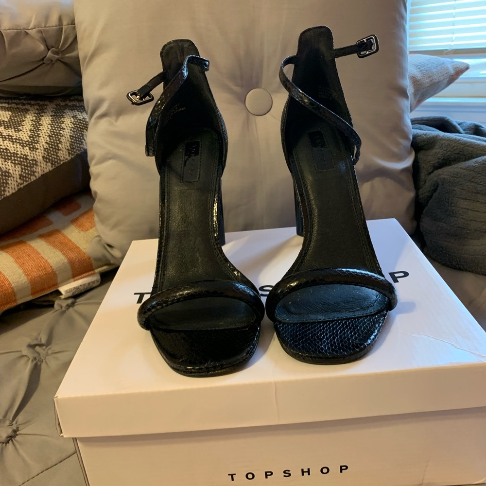 Robyn Topshop Detailed Heel